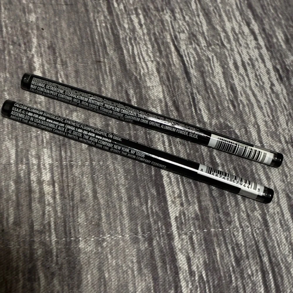 NEW SEALED Avon fmg Glimmer Diamond Retractable Eye Liners - Sterling - Lot of 2